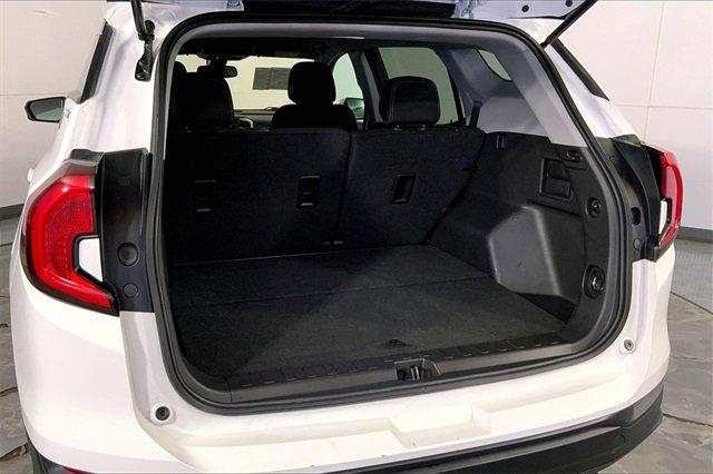 2024 GMC Terrain Vehicle Photo in KANSAS CITY, MO 64114-4502