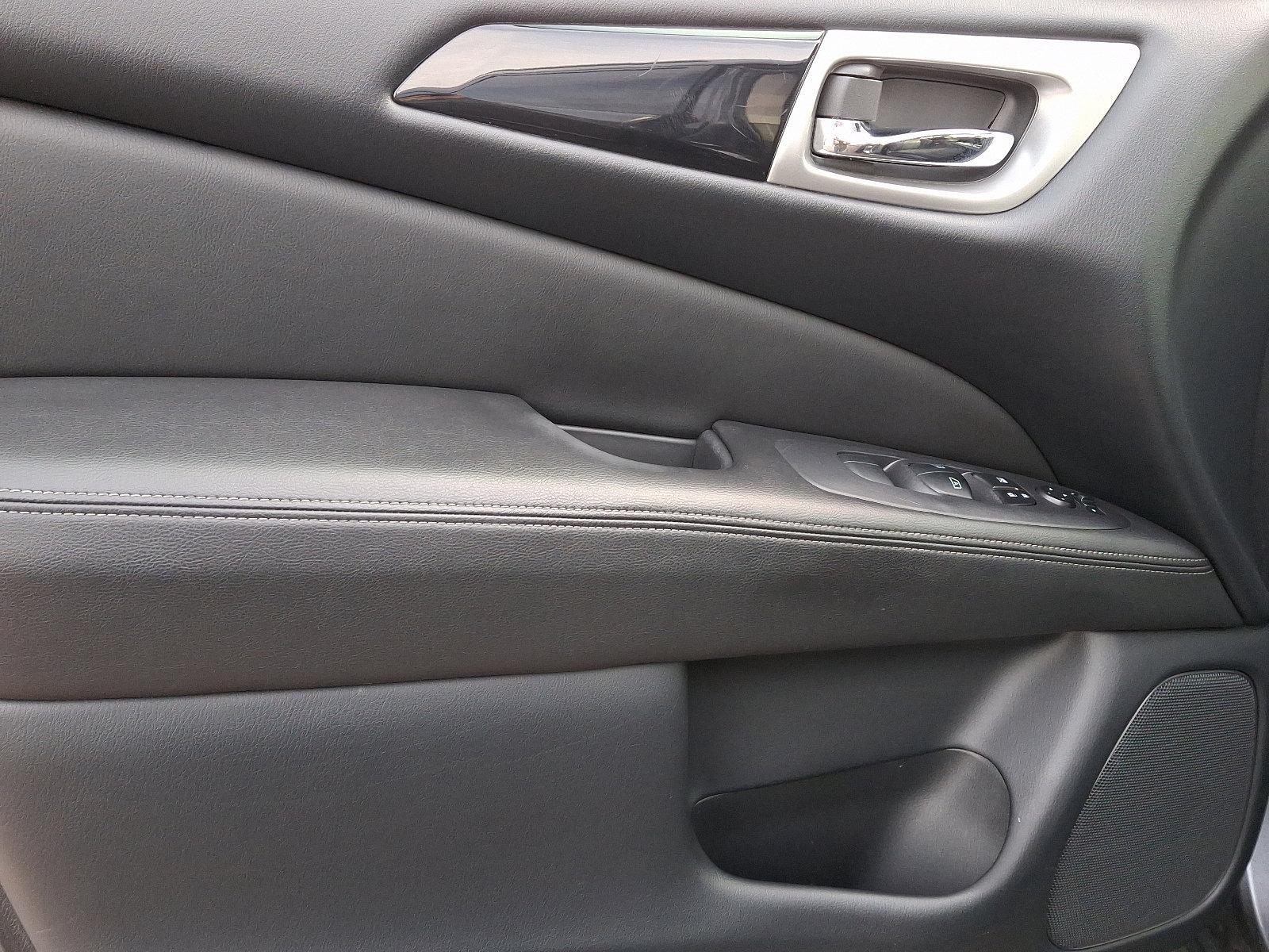 2019 Nissan Pathfinder Vehicle Photo in Willow Grove, PA 19090