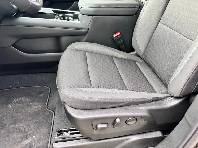 2025 Chevrolet Suburban Vehicle Photo in FAIRMONT, WV 26554-2318