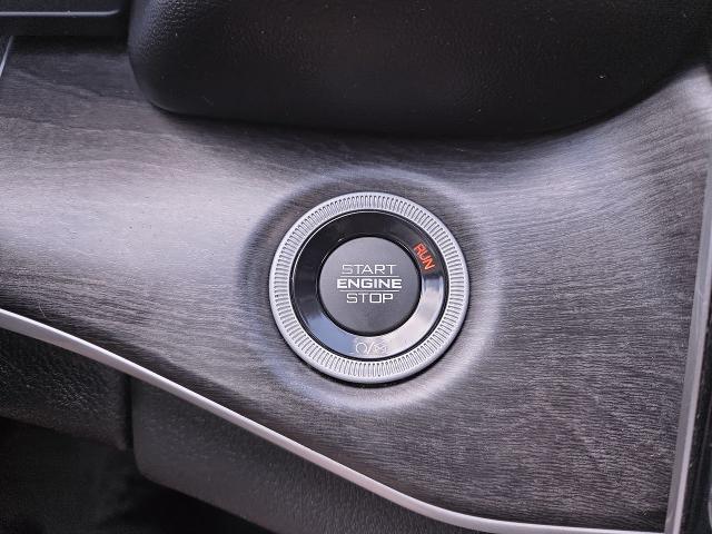 2023 Jeep Grand Cherokee L Vehicle Photo in NEDERLAND, TX 77627-8017
