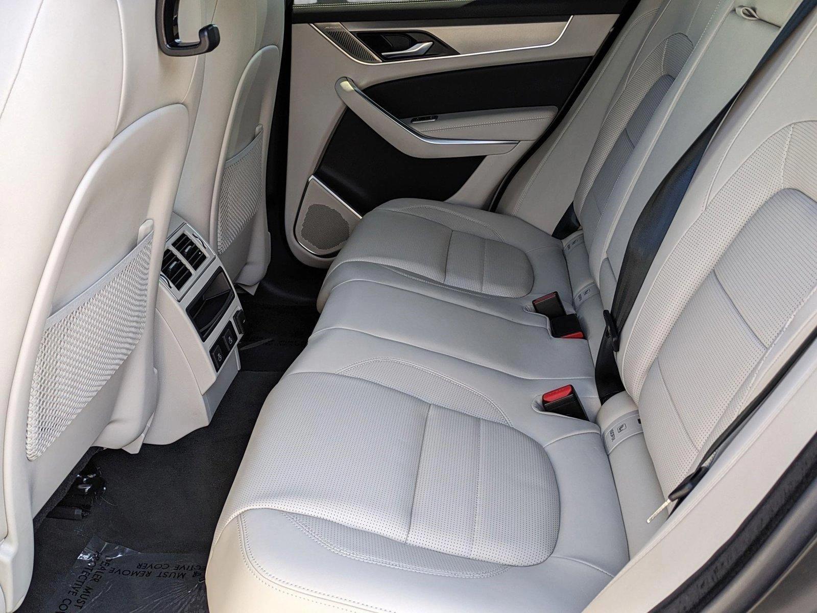 2025 Jaguar F-PACE Vehicle Photo in TIMONIUM, MD 21093-2300