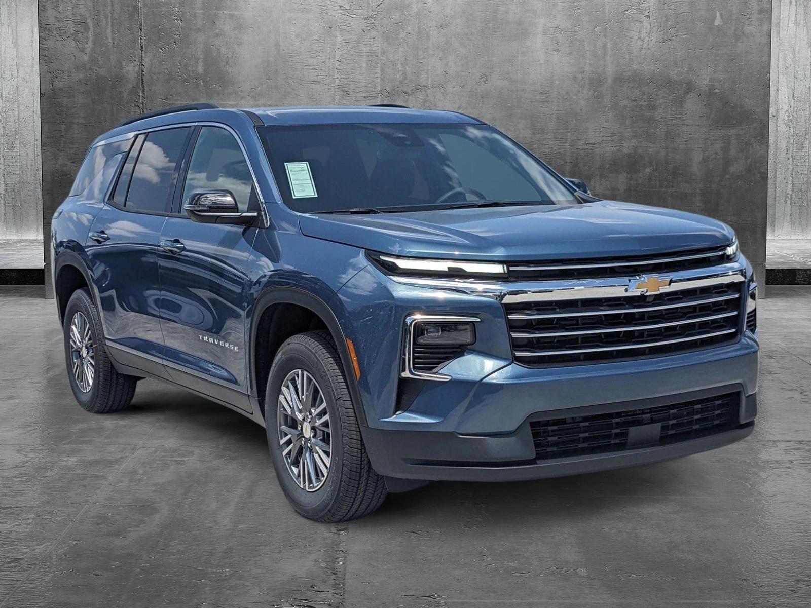 2025 Chevrolet Traverse Vehicle Photo in MIAMI, FL 33172-3015