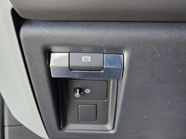 2025 Defender Vehicle Photo in AUSTIN, TX 78717