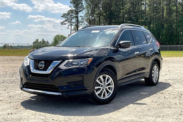 Used 2018 Nissan Rogue SV with VIN 5N1AT2MT5JC801675 for sale in Greenville, NC