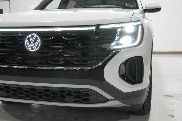2024 Volkswagen Atlas Cross Sport Vehicle Photo in GRAPEVINE, TX 76051