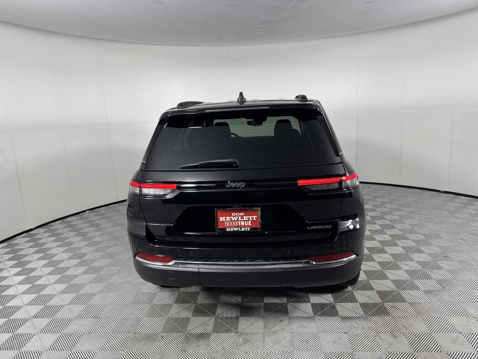 2024 Jeep Grand Cherokee Vehicle Photo in GEORGETOWN, TX 78626-7508