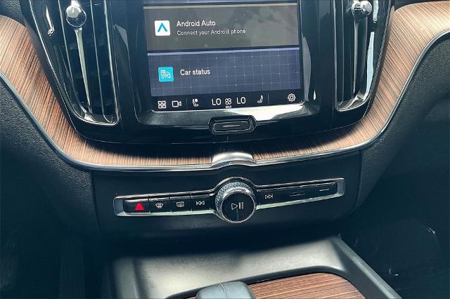 2022 Volvo XC60 Vehicle Photo in Houston, TX 77007