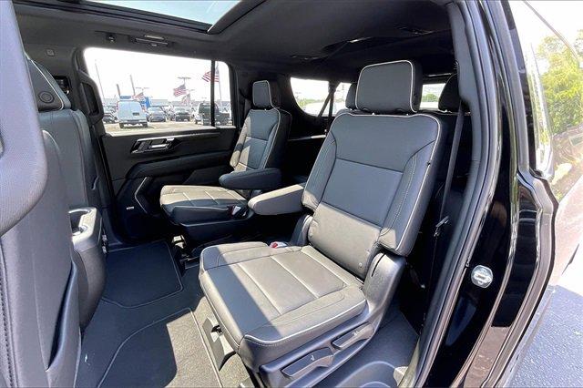 2025 Chevrolet Suburban Vehicle Photo in INDEPENDENCE, MO 64055-1314