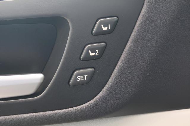 2016 Toyota Highlander Vehicle Photo in Green Bay, WI 54304