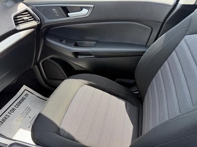 2024 Ford Edge Vehicle Photo in COLUMBIA, MO 65203-3903
