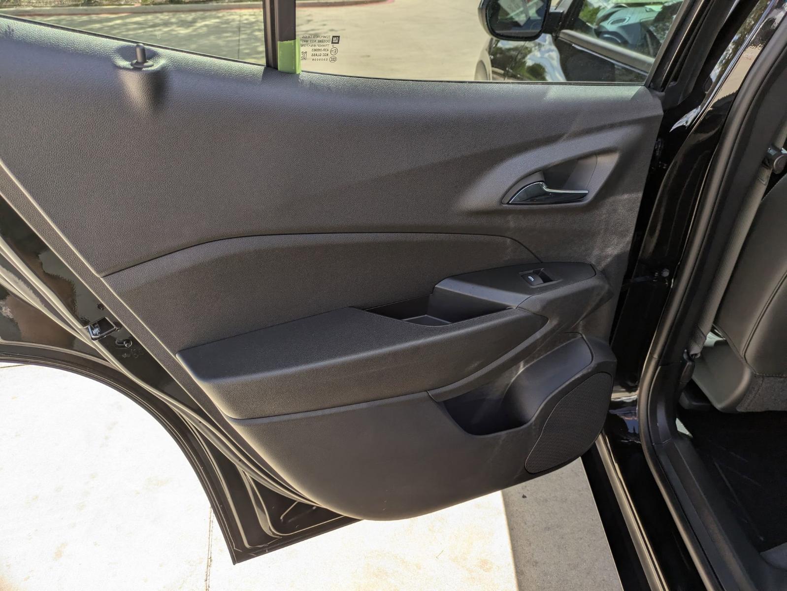 2025 Chevrolet Trax Vehicle Photo in SELMA, TX 78154-1460