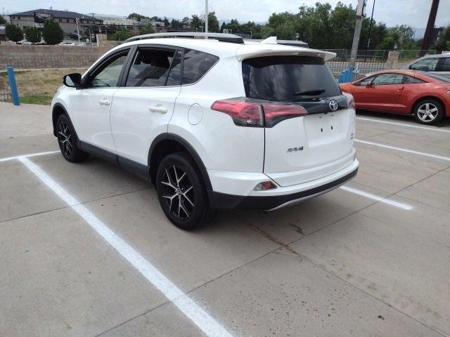 2018 Toyota RAV4 Vehicle Photo in ENGLEWOOD, CO 80113-6708