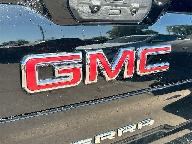 2025 GMC Sierra 1500 Vehicle Photo in GOODYEAR, AZ 85338-1310