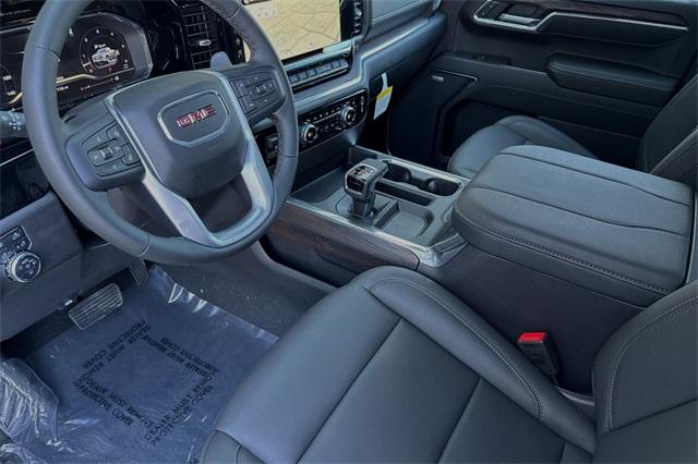 2025 GMC Sierra 1500 Vehicle Photo in ELK GROVE, CA 95757-8703