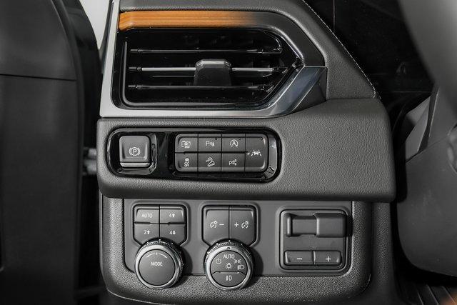 2025 GMC Yukon XL Vehicle Photo in PUYALLUP, WA 98371-4149