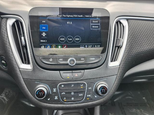 2024 Chevrolet Malibu Vehicle Photo in GREEN BAY, WI 54304-5303