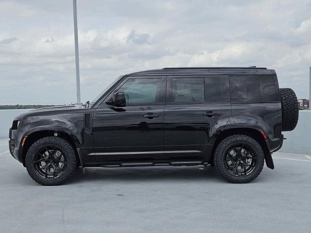 2025 Defender Vehicle Photo in AUSTIN, TX 78717