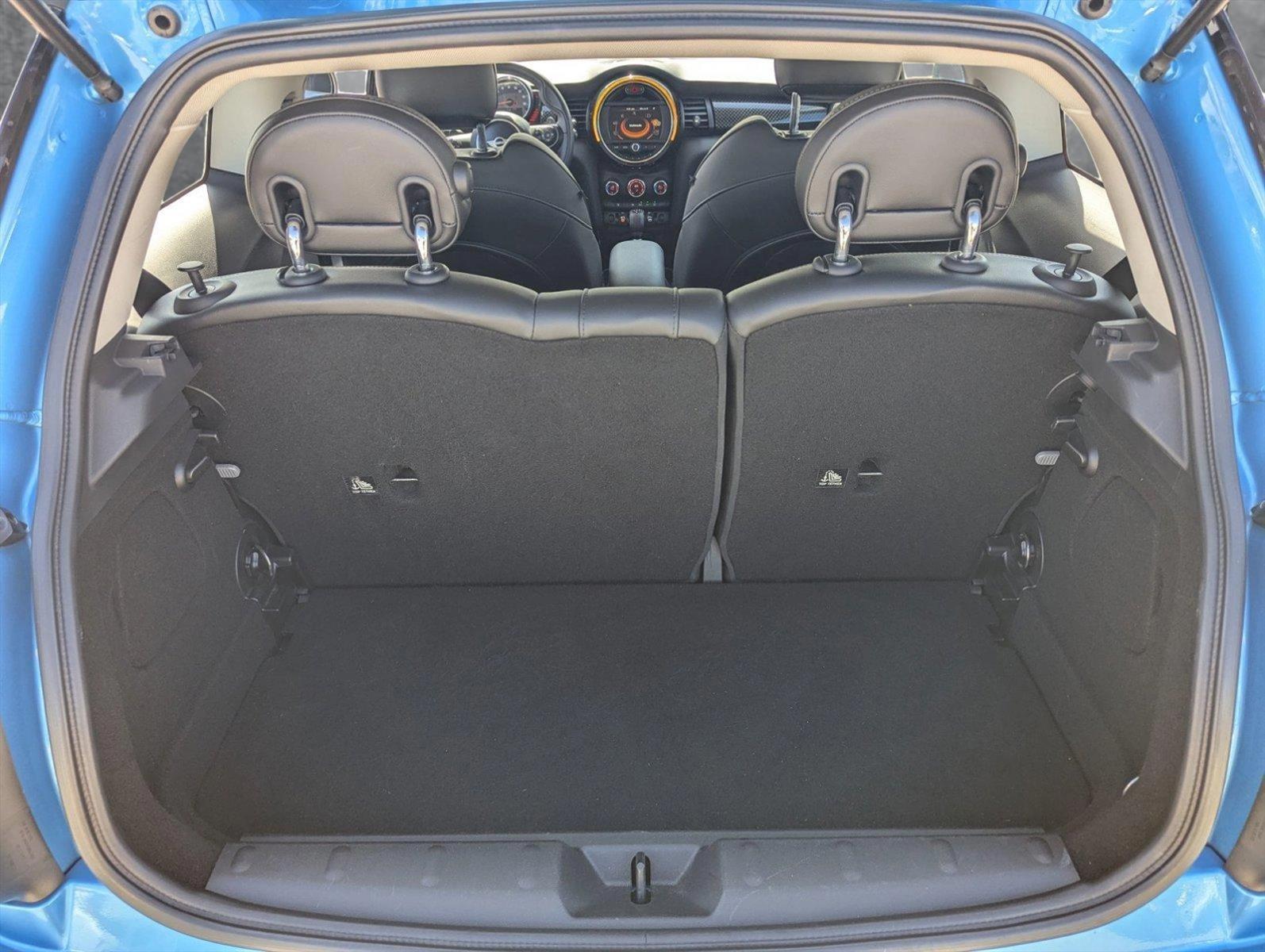 2015 MINI Cooper S Hardtop Vehicle Photo in Delray Beach, FL 33444