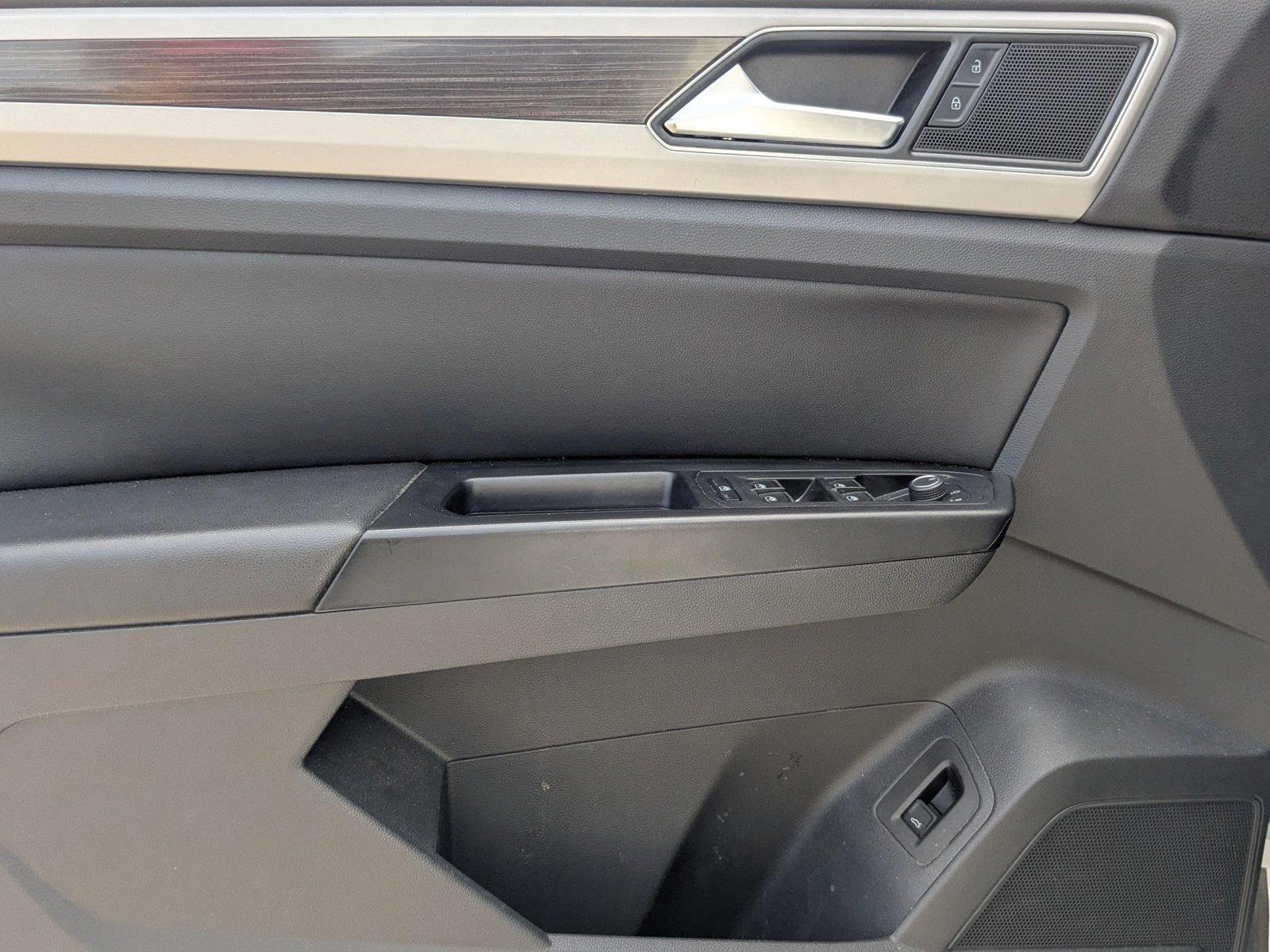 2019 Volkswagen Atlas Vehicle Photo in St. Petersburg, FL 33713