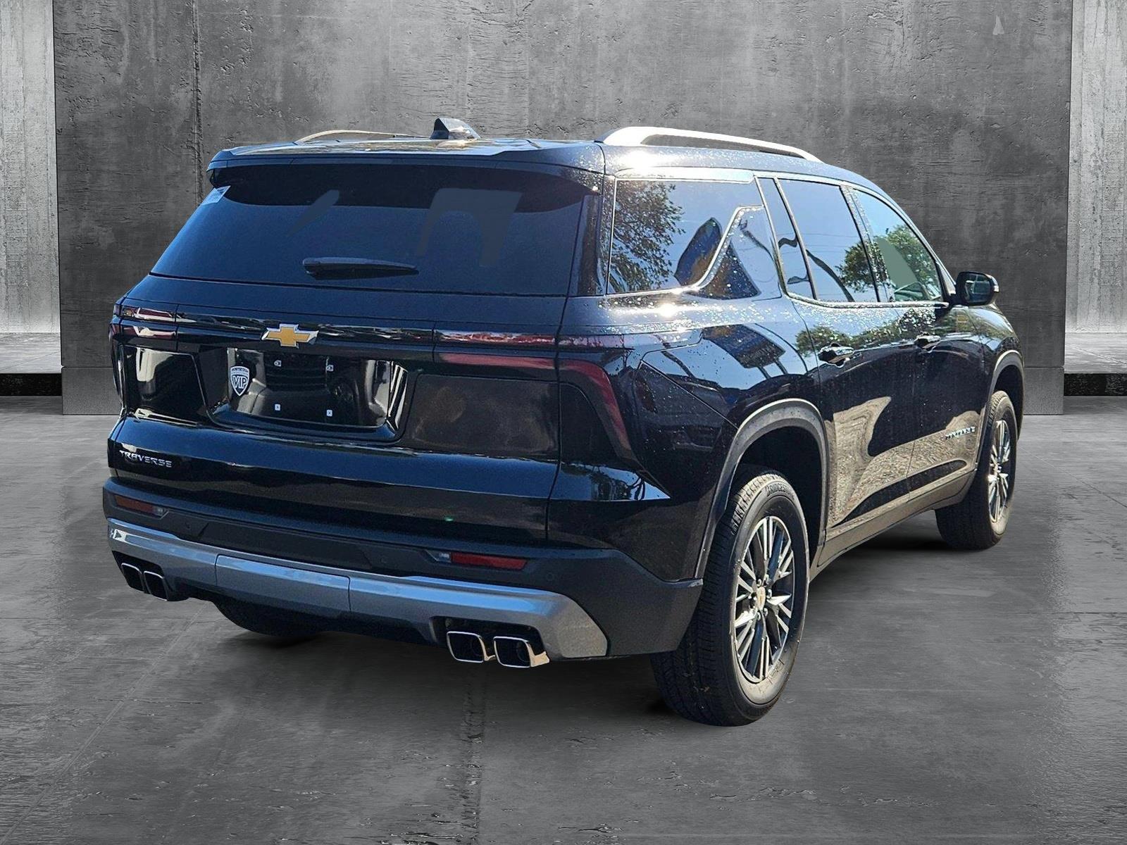 2025 Chevrolet Traverse Vehicle Photo in GREENACRES, FL 33463-3207