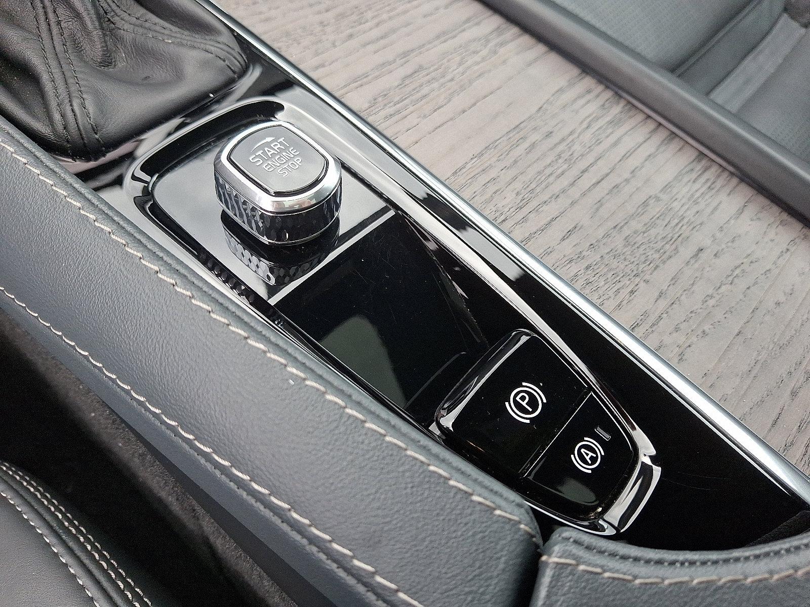 2022 Volvo XC90 Vehicle Photo in Trevose, PA 19053