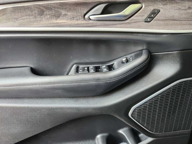 2021 Jeep Grand Cherokee L Vehicle Photo in HOUSTON, TX 77079