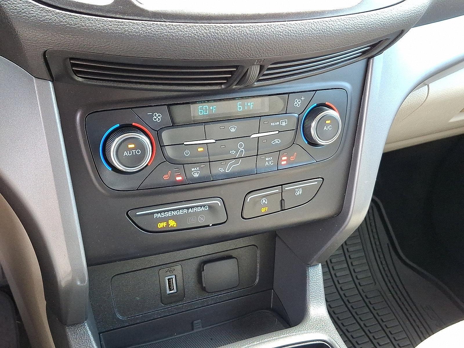 2017 Ford Escape Vehicle Photo in Trevose, PA 19053