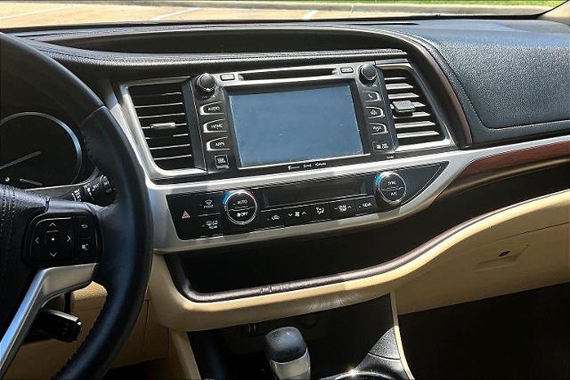 2016 Toyota Highlander Vehicle Photo in Houston, TX 77007