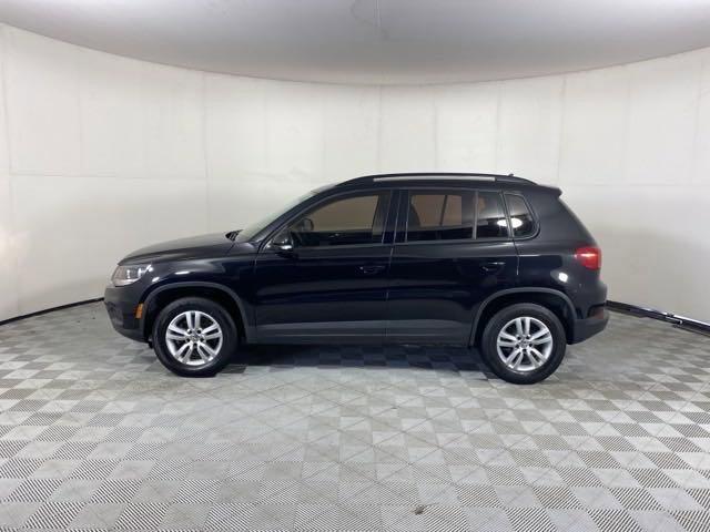 2017 Volkswagen Tiguan Vehicle Photo in MEDINA, OH 44256-9001