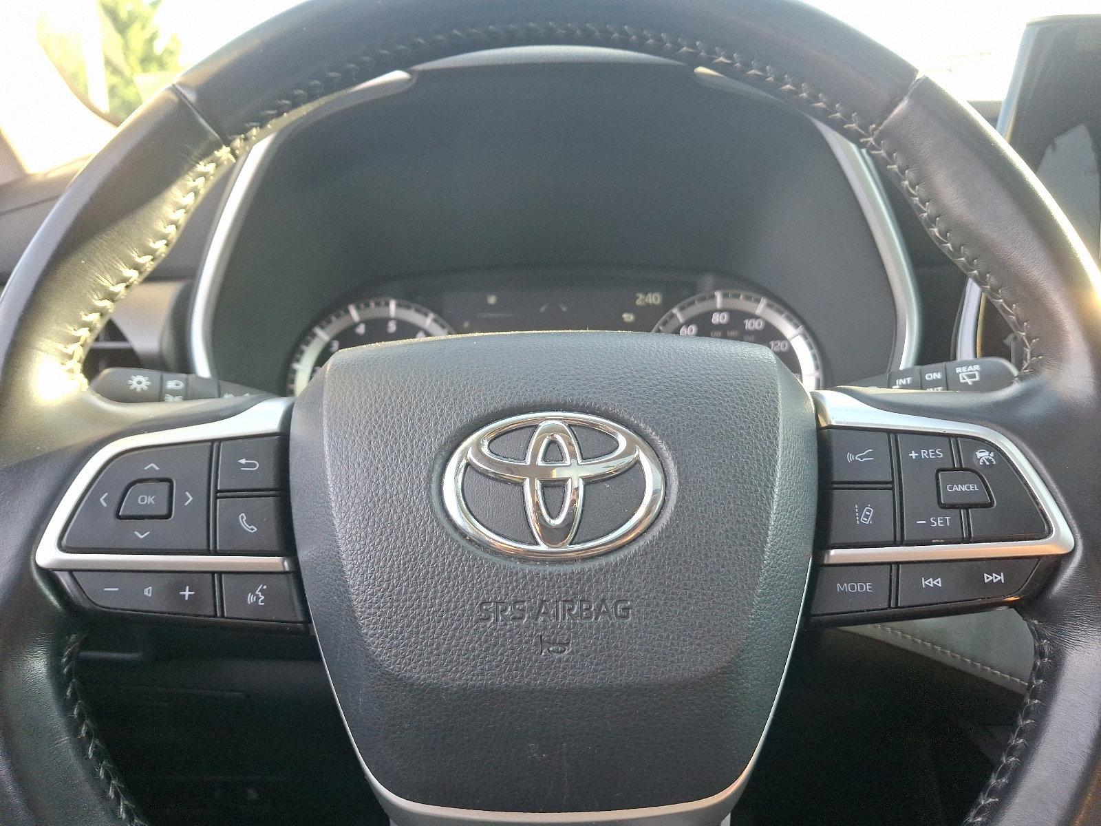 2022 Toyota Highlander Vehicle Photo in Trevose, PA 19053