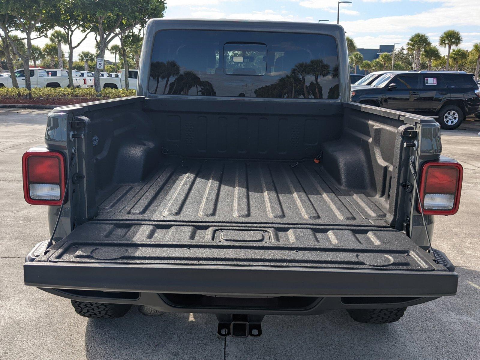 2021 Jeep Gladiator Vehicle Photo in Davie, FL 33331