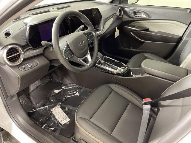 2025 Chevrolet Trax Vehicle Photo in PHOENIX, AZ 85014-3381