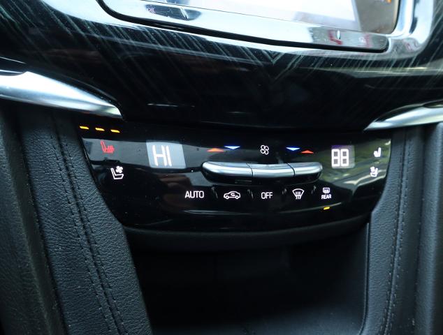 2023 Cadillac XT6 Vehicle Photo in DETROIT, MI 48207-4102