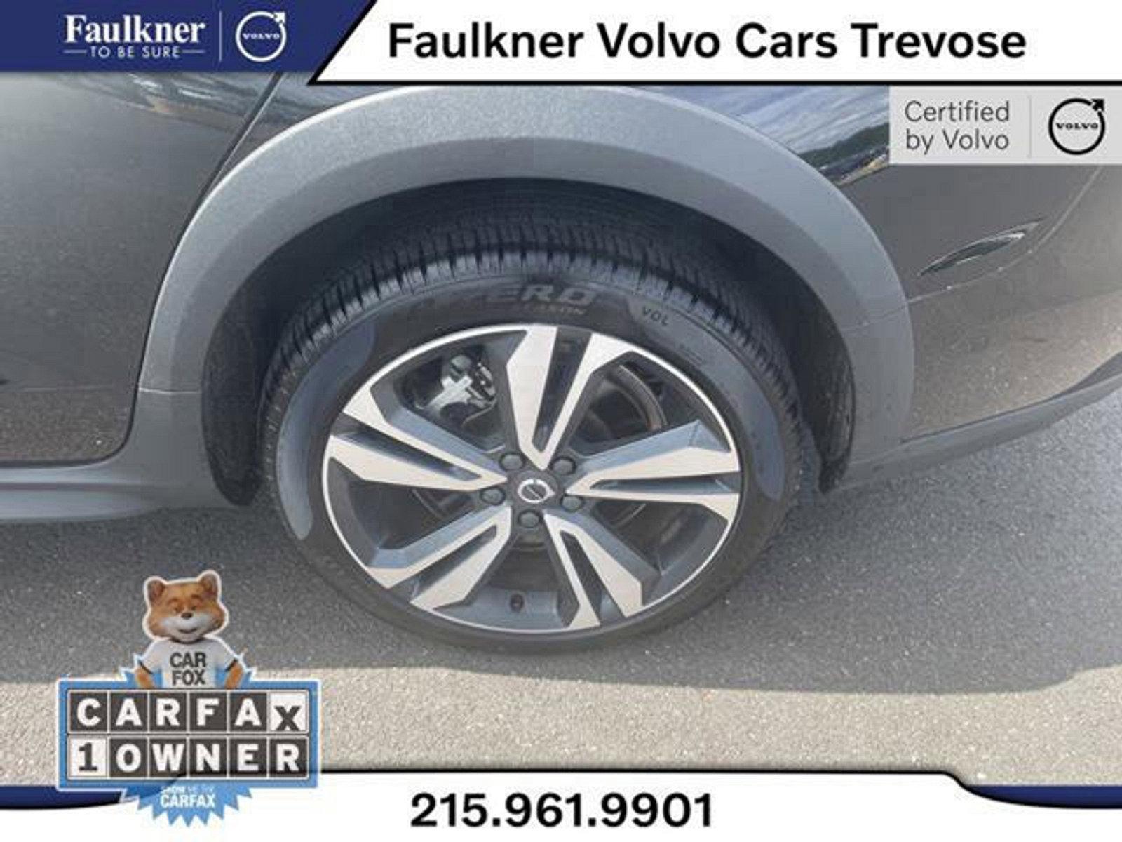 2023 Volvo V60 Cross Country Vehicle Photo in Trevose, PA 19053