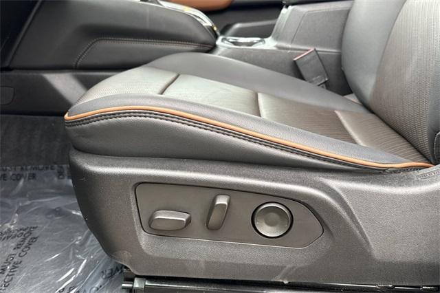 2023 GMC Canyon Vehicle Photo in ELK GROVE, CA 95757-8703
