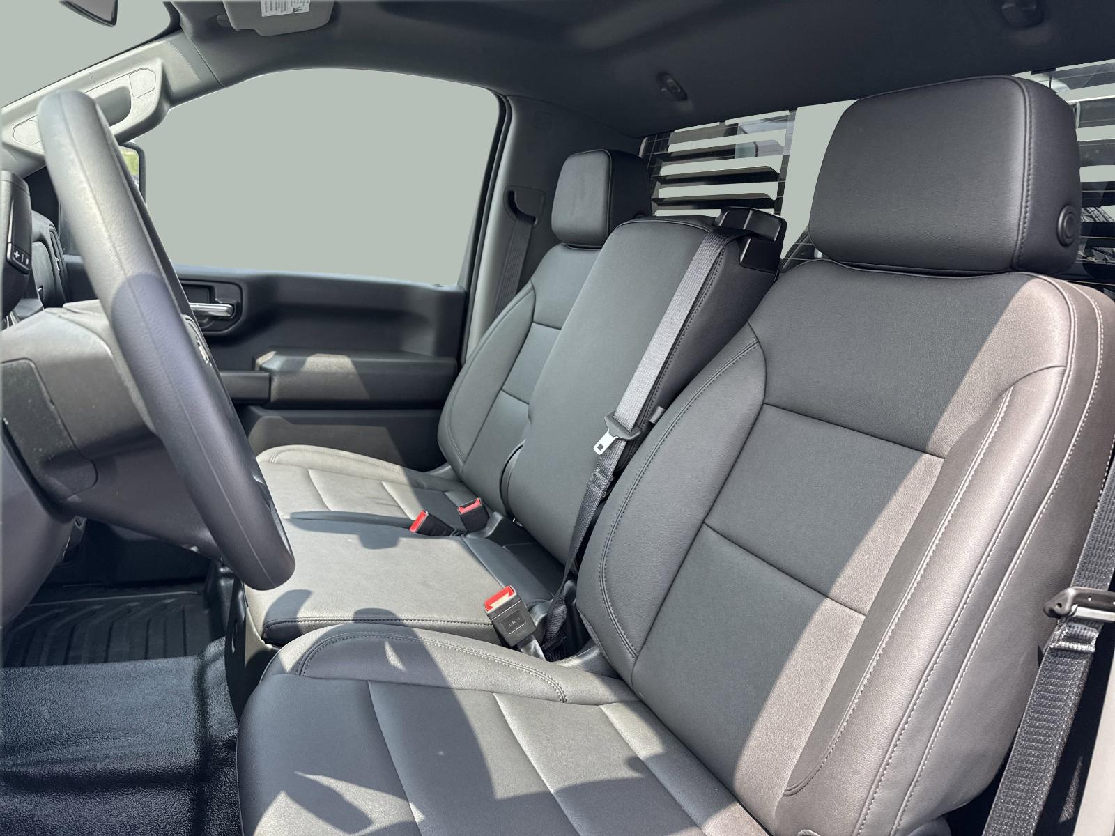 2025 Chevrolet Silverado 3500 HD Chassis Cab Vehicle Photo in GEORGETOWN, TX 78626-7508