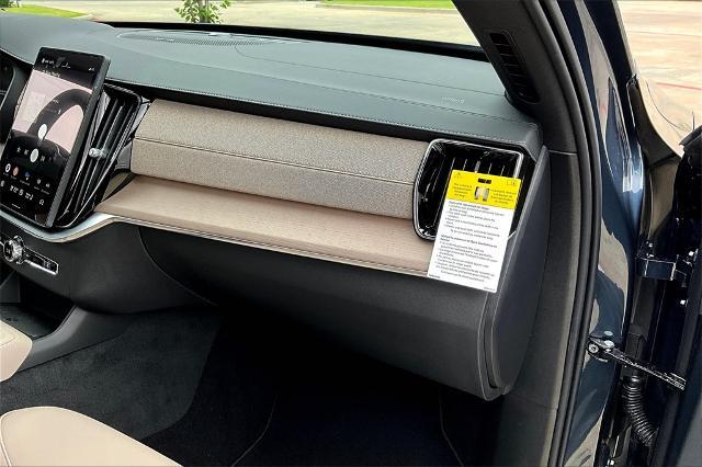 2025 Volvo XC90 Vehicle Photo in Houston, TX 77007