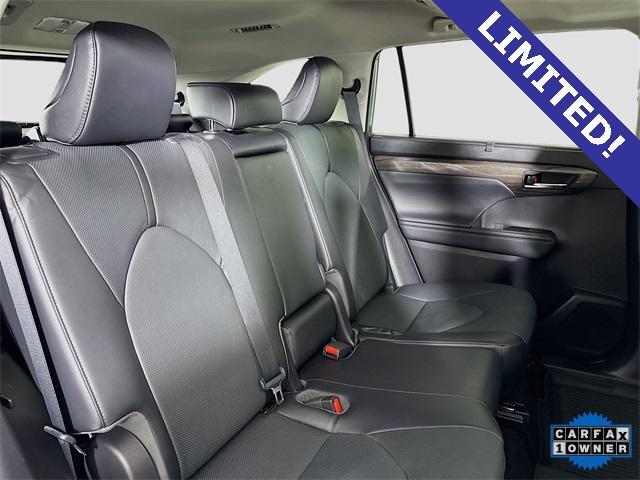 2023 Toyota Highlander Vehicle Photo in Puyallup, WA 98371
