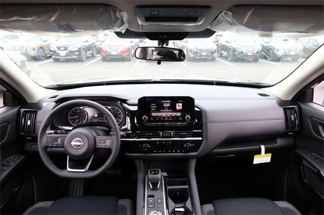 2025 Nissan Pathfinder Vehicle Photo in Hazelwood, MO 63042