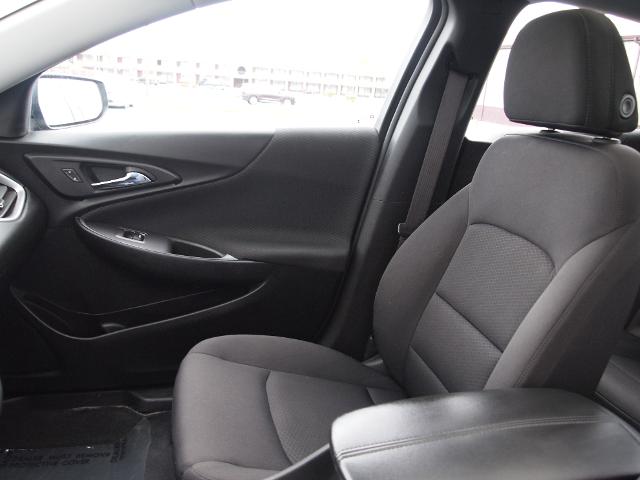 2022 Chevrolet Malibu Vehicle Photo in MADISON, IN 47250-1611