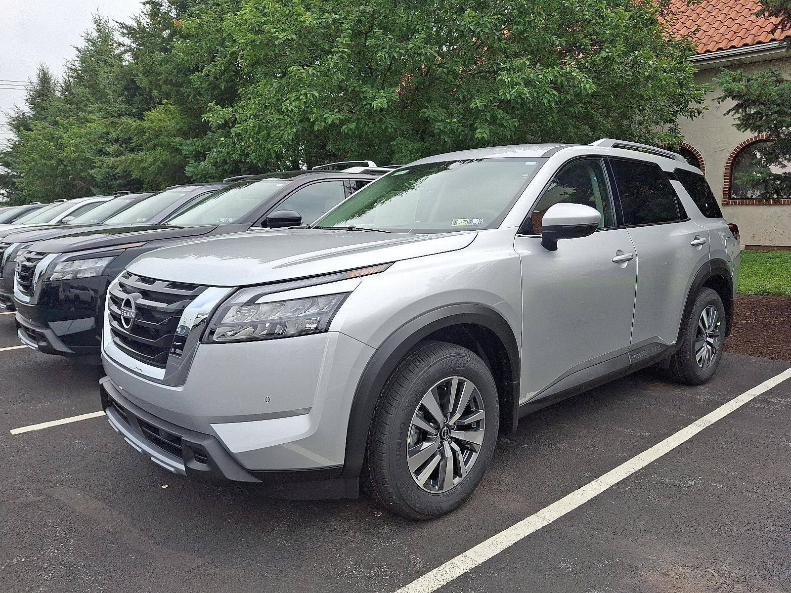 2025 Nissan Pathfinder Vehicle Photo in Harrisburg, PA 17111-1033