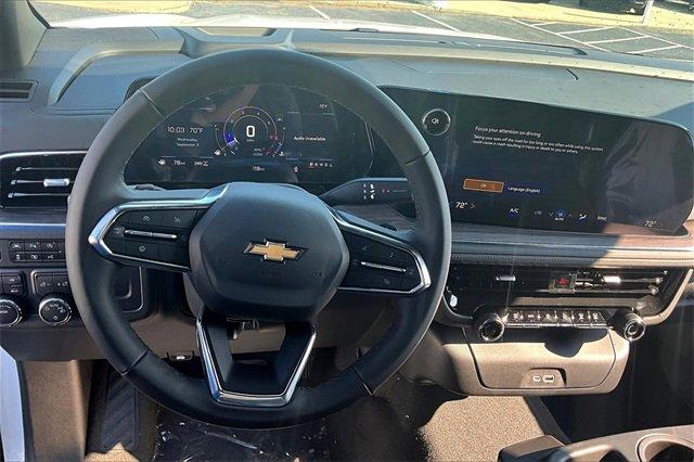 2025 Chevrolet Suburban Vehicle Photo in TOPEKA, KS 66609-0000