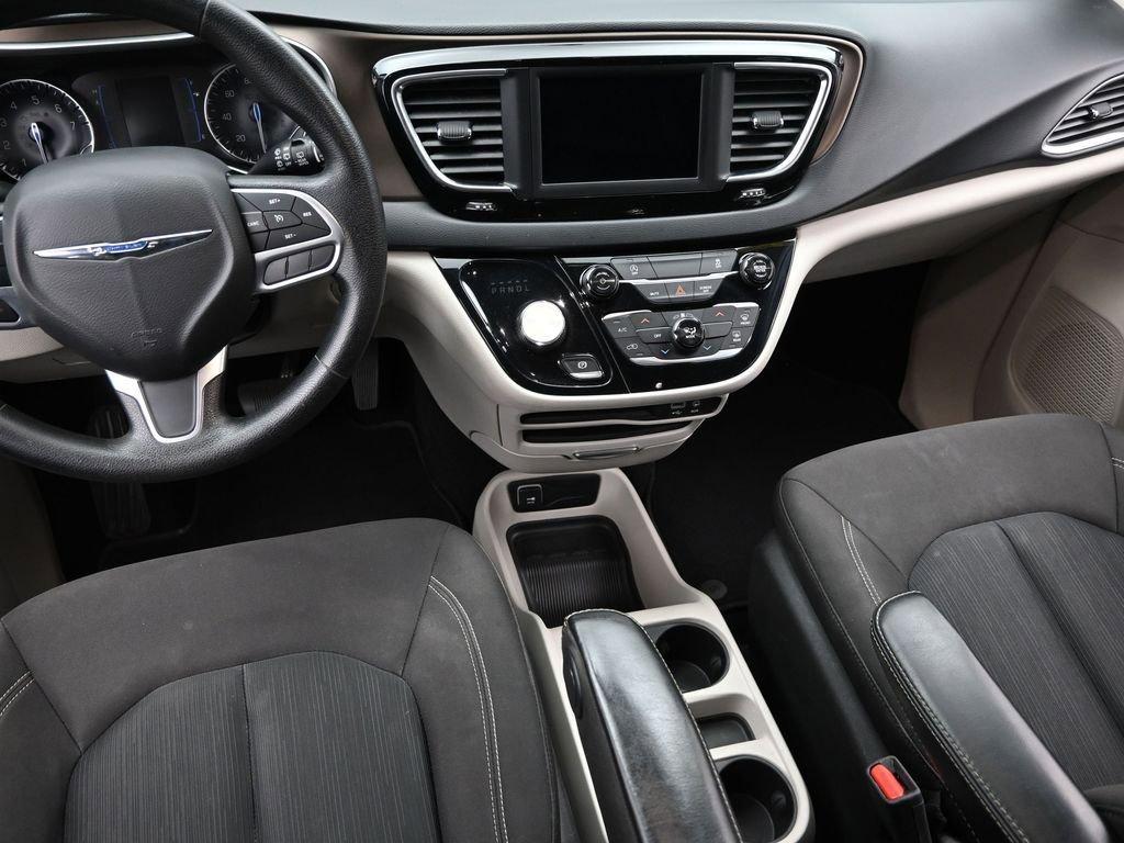 2020 Chrysler Voyager Vehicle Photo in Marion, IA 52302