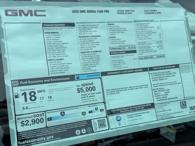 2025 GMC Sierra 1500 Vehicle Photo in COLUMBIA, MO 65203-3903