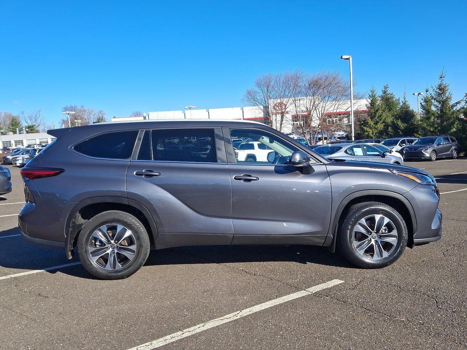 2023 Toyota Highlander Vehicle Photo in Trevose, PA 19053