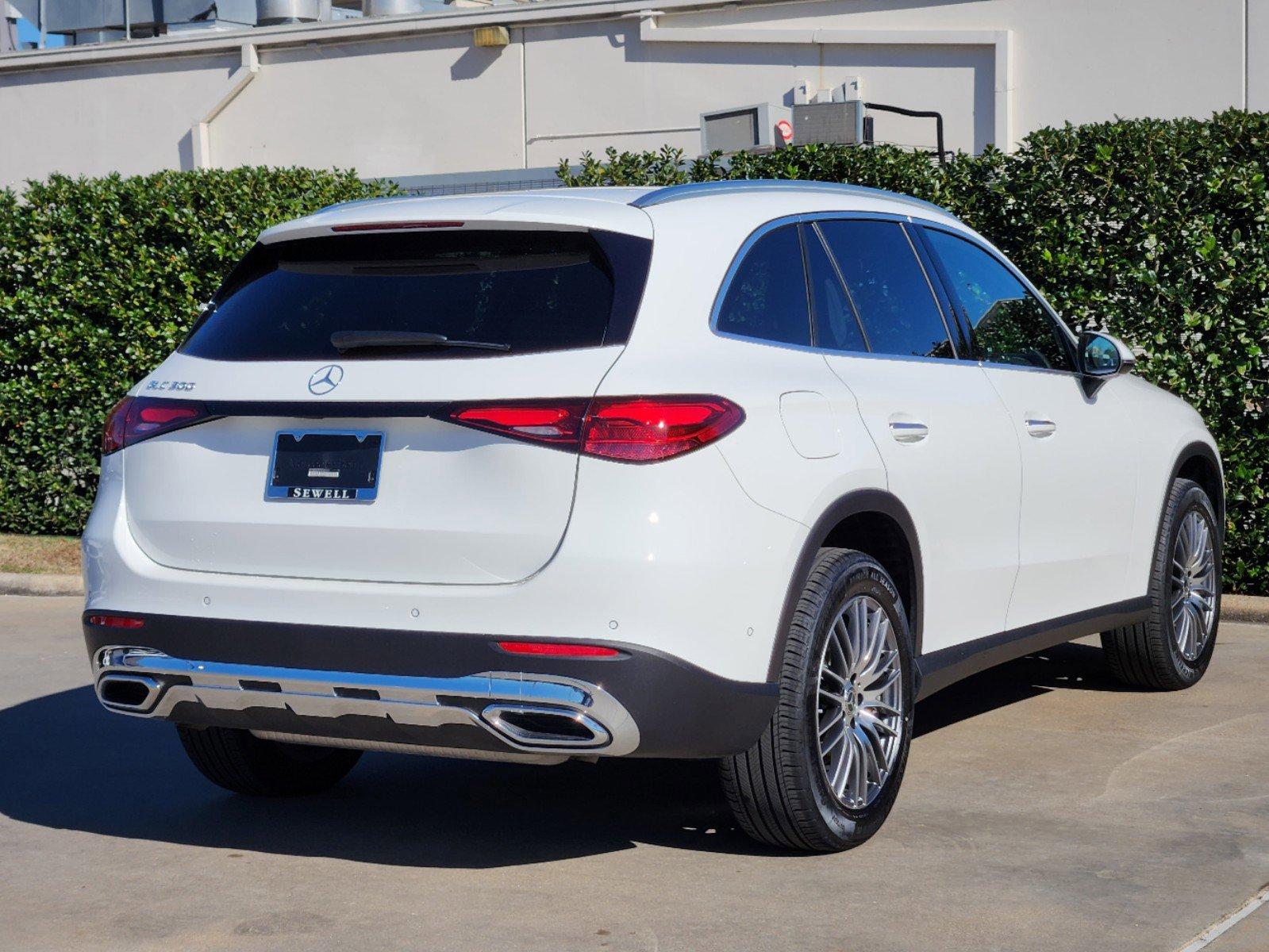 2025 Mercedes-Benz GLC Vehicle Photo in HOUSTON, TX 77079