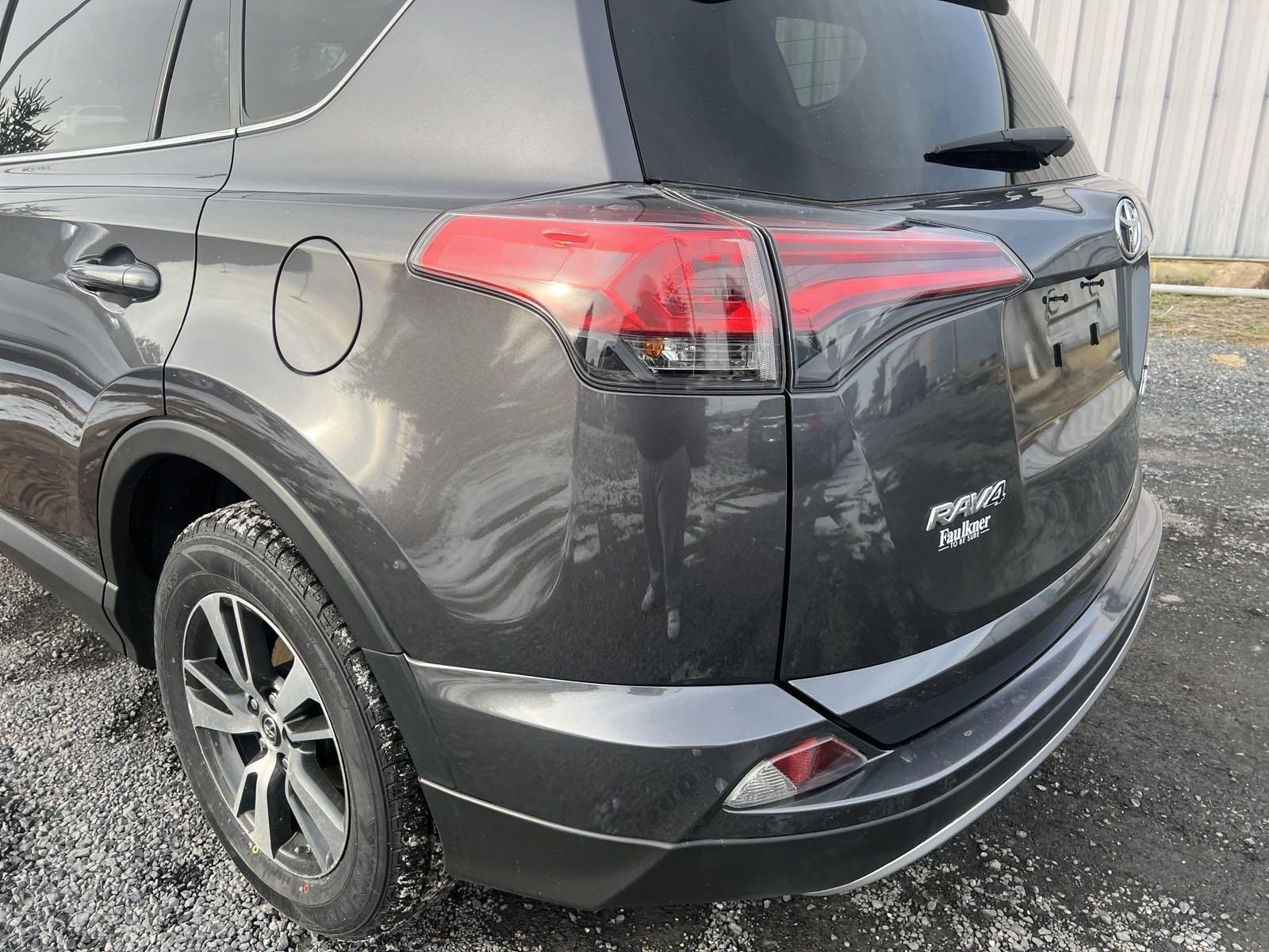 2017 Toyota RAV4 Vehicle Photo in Mechanicsburg, PA 17050-1707