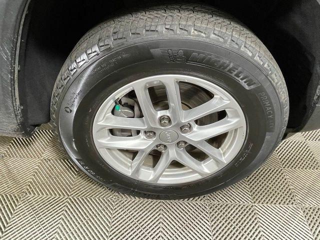 2023 Jeep Grand Cherokee L Vehicle Photo in PHOENIX, AZ 85014-3381