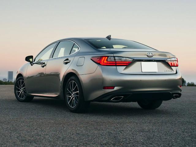 2017 Lexus ES Vehicle Photo in PARIS, TX 75460-2116