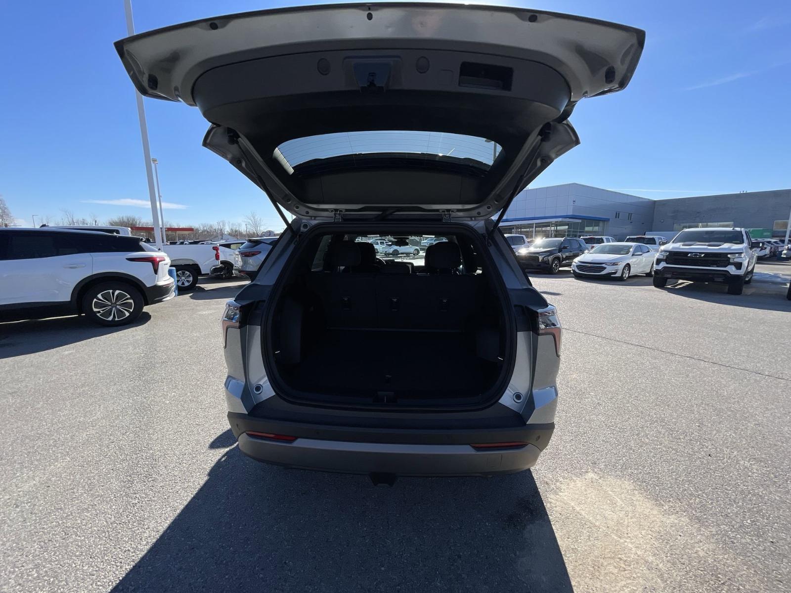 2025 Chevrolet Equinox Vehicle Photo in BENTONVILLE, AR 72712-4322